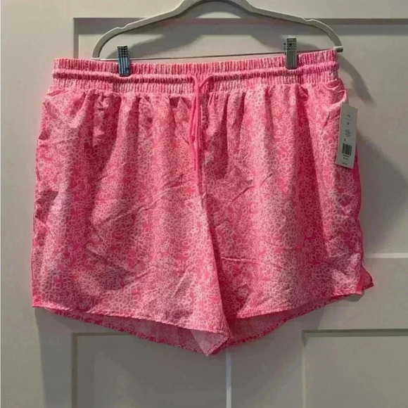 Crown & Ivy Pink Patterned Women's Shorts - Picture 1 of 7